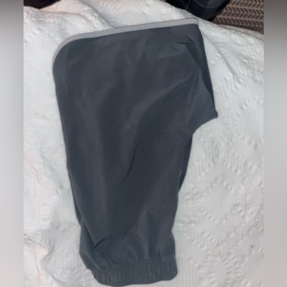 Men’s Under Armour shorts SIZE:S USE: once worn - Picture 2 of 4